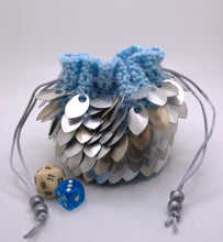 Load image into Gallery viewer, bag has a drawstring closure
